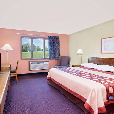 Super 8 By Wyndham Sturgeon Bay Exterior foto