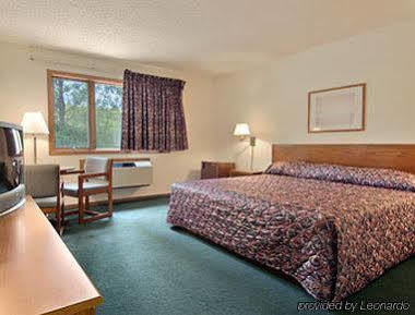Super 8 By Wyndham Sturgeon Bay Exterior foto